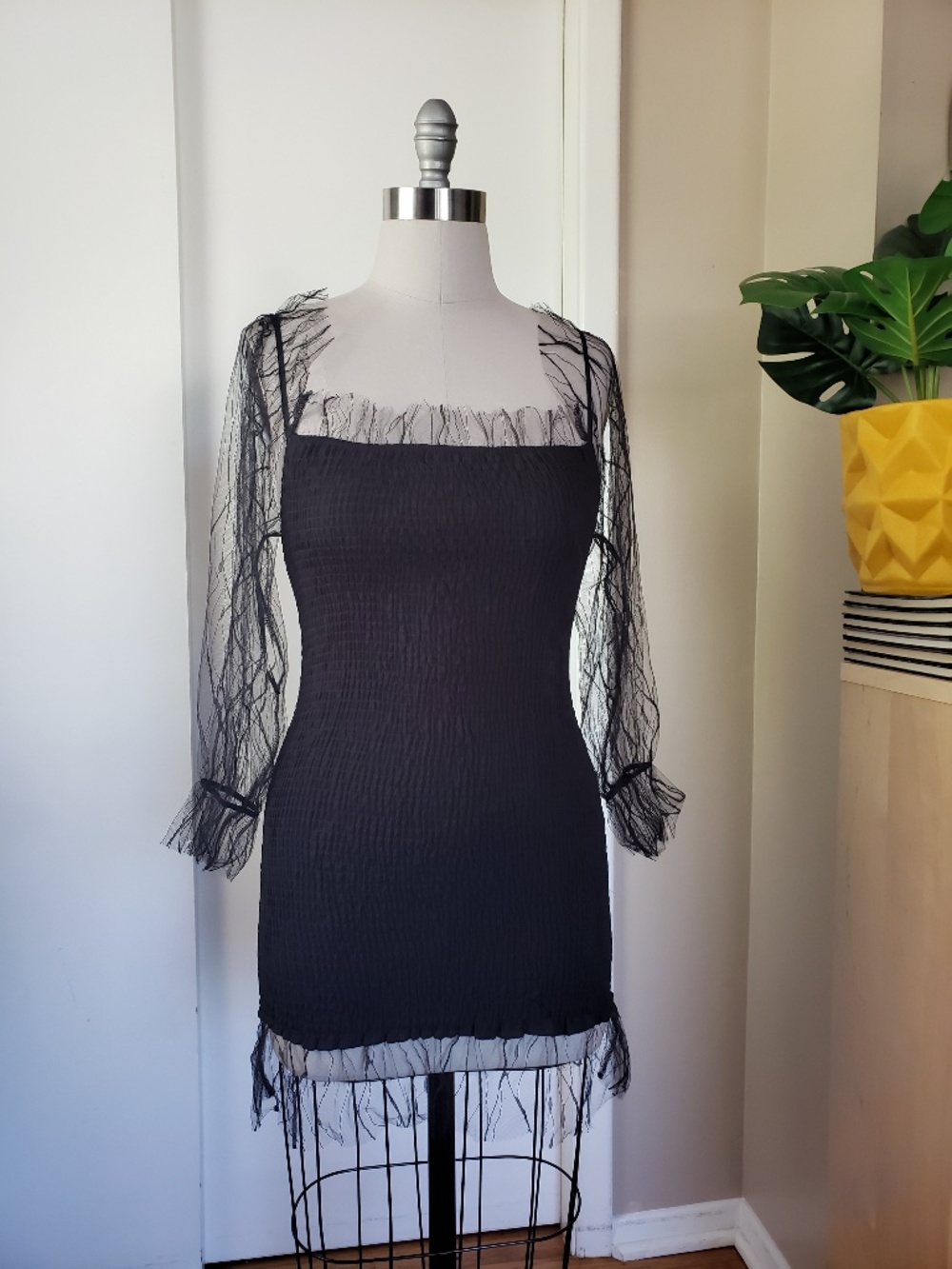 Contemporary Bodycon Size 6 NEW!